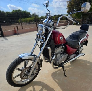 Kawasaki Vulcan 500 Roja