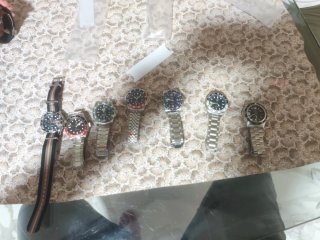 Relojes de Pulsera Varios Colores y Acabados