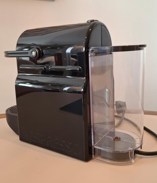 Cafetera Nespresso DeLonghi Inissia Negra