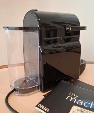 Cafetera Nespresso DeLonghi Inissia Negra
