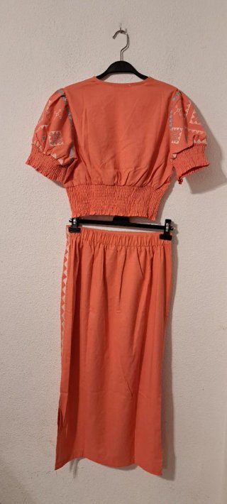 Conjunto Lylirose naranja bordado