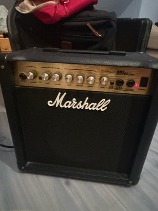 Amplificador Marshall MG15GR