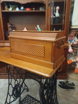 Máquina de coser Singer antigua