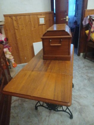 Máquina de coser Singer antigua