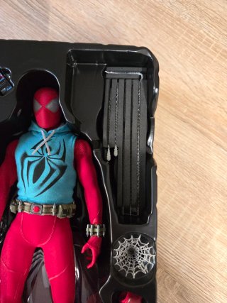 Hot toys spider man scarlet spider suit vgm034