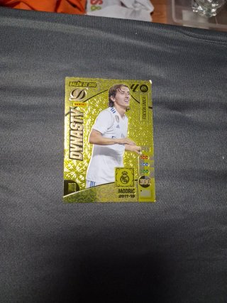 Carta Panini Dynasty Modric Balón de Oro
