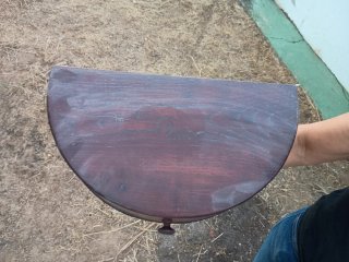 Mesita de entrada de madera