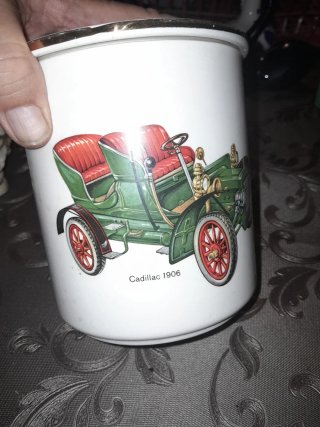 Bote antiguo Cadillac 1906