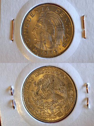 Lote monedas del mundo + 3 monedas en cartones