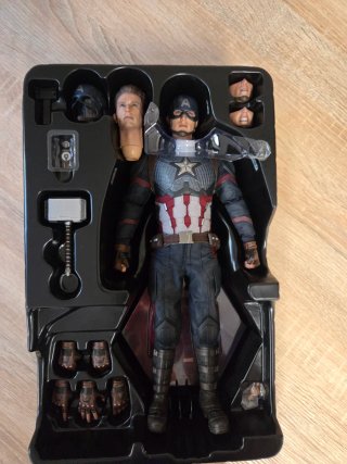 Hot toys captain america mms536