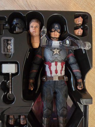 Hot toys captain america mms536