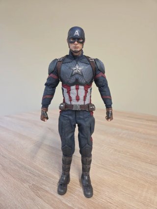 Hot toys captain america mms536