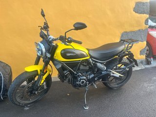 Ducati Scrambler Icon Amarilla