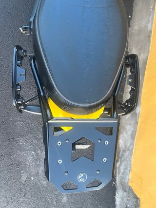 Ducati Scrambler Icon Amarilla