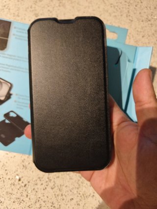 Funda Cartera 2 en 1.  ISY iPhone 16
