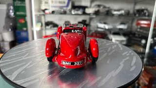 Aston Martin 1930 Escala 1:18
