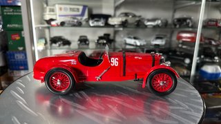 Aston Martin 1930 Escala 1:18