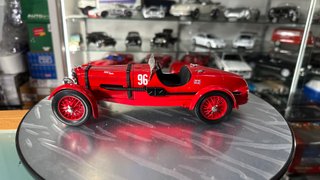 Aston Martin 1930 Escala 1:18
