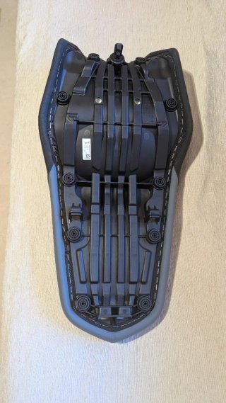 Asiento BMW F800GS estándar nuevo sin estrenar