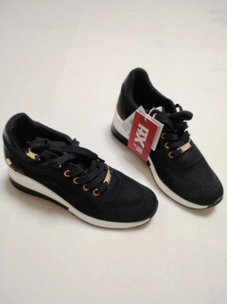 Zapatillas Xti Negras y Doradas .Sólo envio.