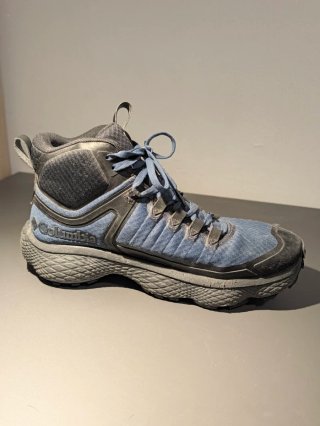 Botas de montaña Columbia azules y negras