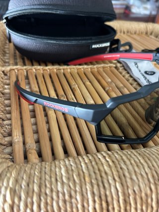 Gafas de sol ROCKBROS negras y rojas