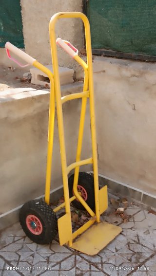REBAJADO. Carro de transporte pesado
