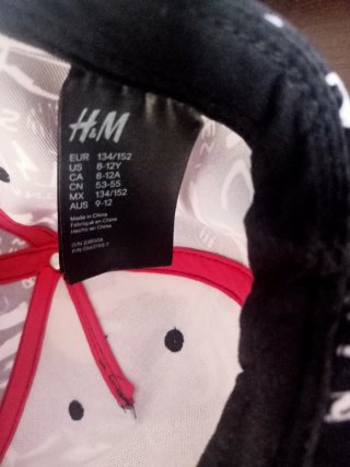 Gorra H&M graffiti