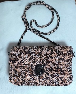 Bolso hecho a mano estampado