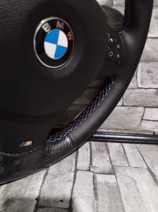 Volante BMW serie 1 3 E90 M Carbono y Piel