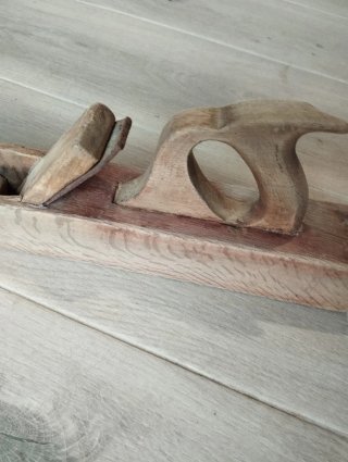 GARLOPA DE MADERA MUY ANTIGUA
