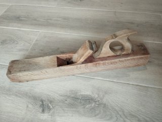 GARLOPA DE MADERA MUY ANTIGUA