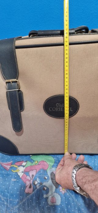Maleta vintage Cortefiel beige y marrón