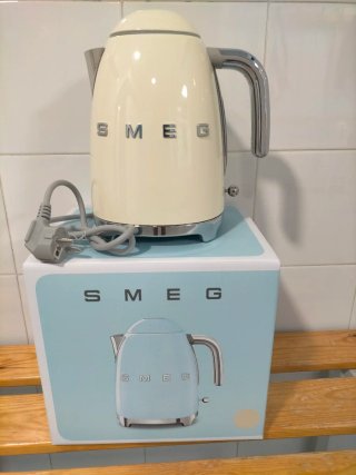 Hervidor Smeg KLF03CREW Crema