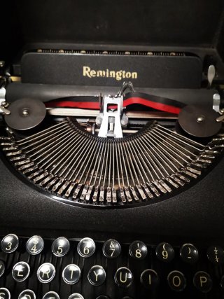 Máquina de escribir Remington portátil