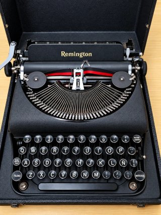 Máquina de escribir Remington portátil