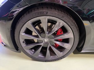 Tesla Model S Ludicrous Performance 4WD 585 kW (796 CV)