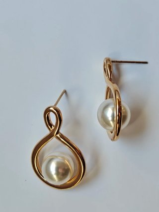Pendientes acero inoxidable dorados con perlas