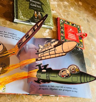 Lote de 3 libros infantiles, dos con popup pop ups
