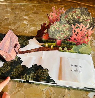 Lote de 3 libros infantiles, dos con popup pop ups