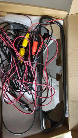 Espejo retrovisor digital con cables