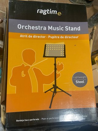 Atril metálico negro