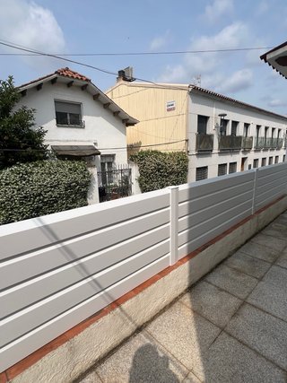 Valla PVC Blanca Alta Calidad