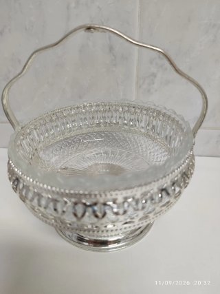 Azucarero de cristal y metal plateado