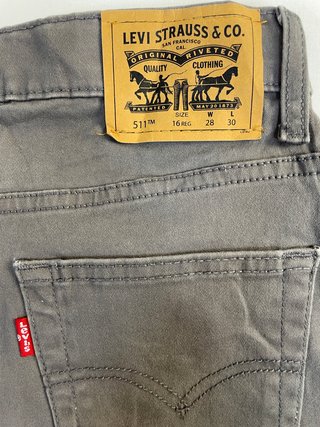 Pantalón Levi's 511 Slim Fit Gris