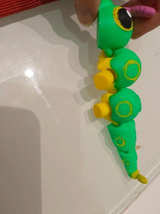 Figura Caterpie Pokémon 3D