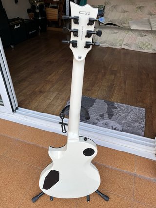 Guitarra LTD ESP EC-256 Snow White