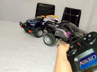 Dos Coches RC Nikko Dominador y FunCruiser.
