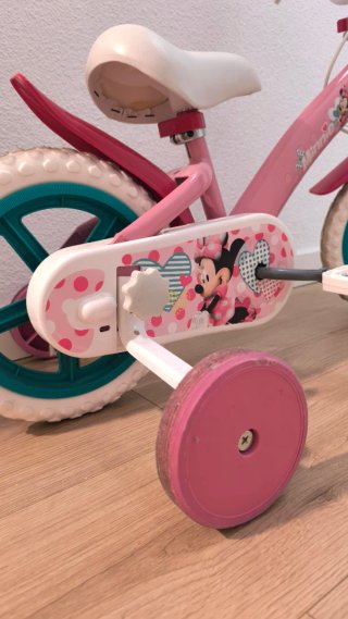 Bicicleta Minnie con Ruedines Rosa