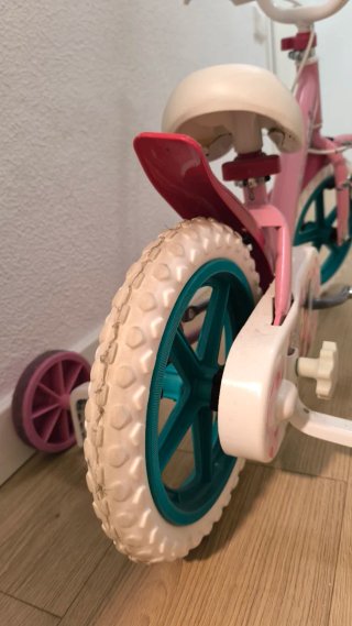 Bicicleta Minnie con Ruedines Rosa